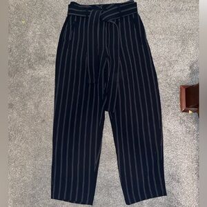 Aritzia Wilfred Talin Black White Striped Crepe Wide Leg Cropped Pants Size 4